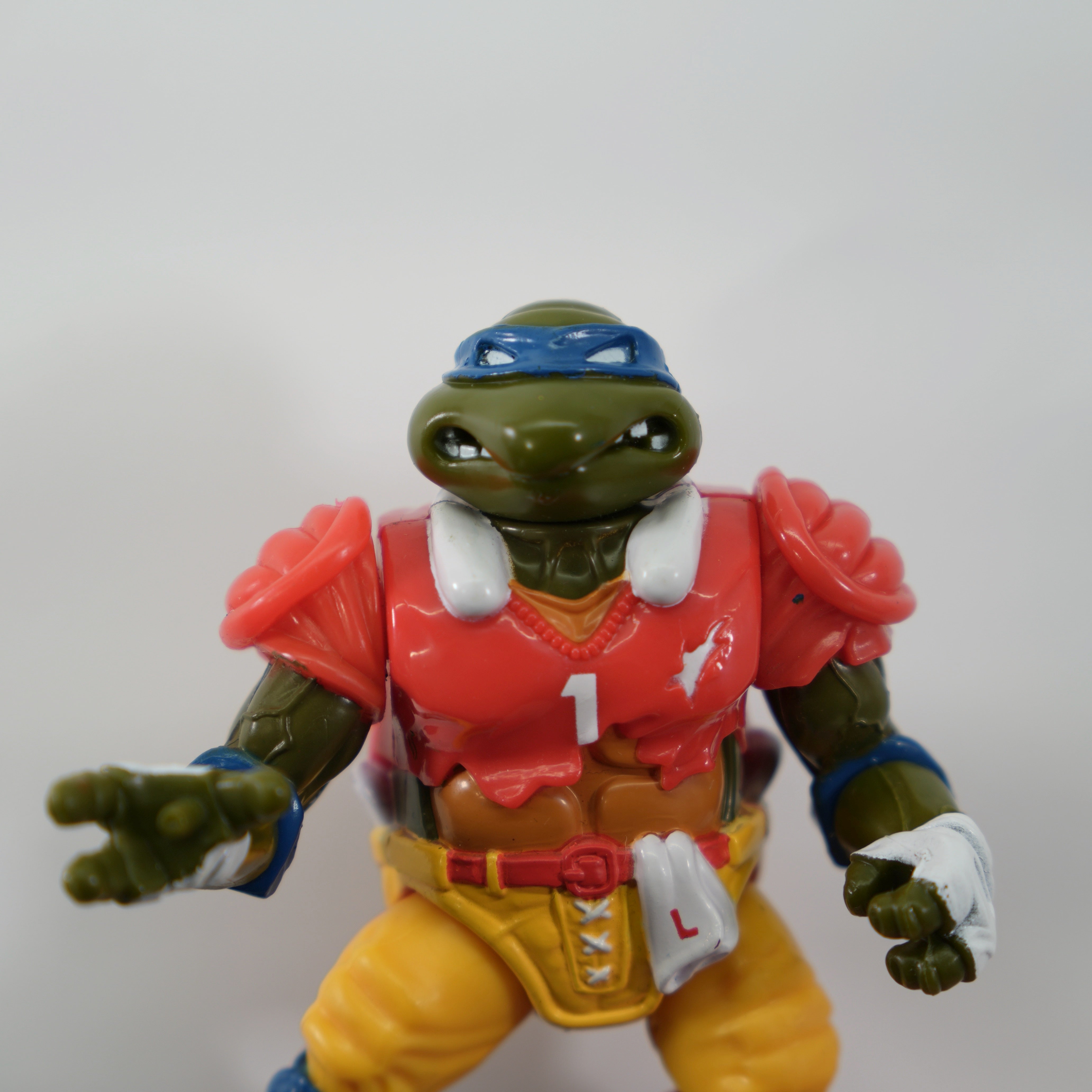 1991 T.D. Tossin' Leo TMNT Complete with Figure, Accessories, and Cardback